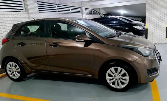 HYUNDAI HB20 1.0 COMFORT PLUS 12V FLEX 4P MANUAL